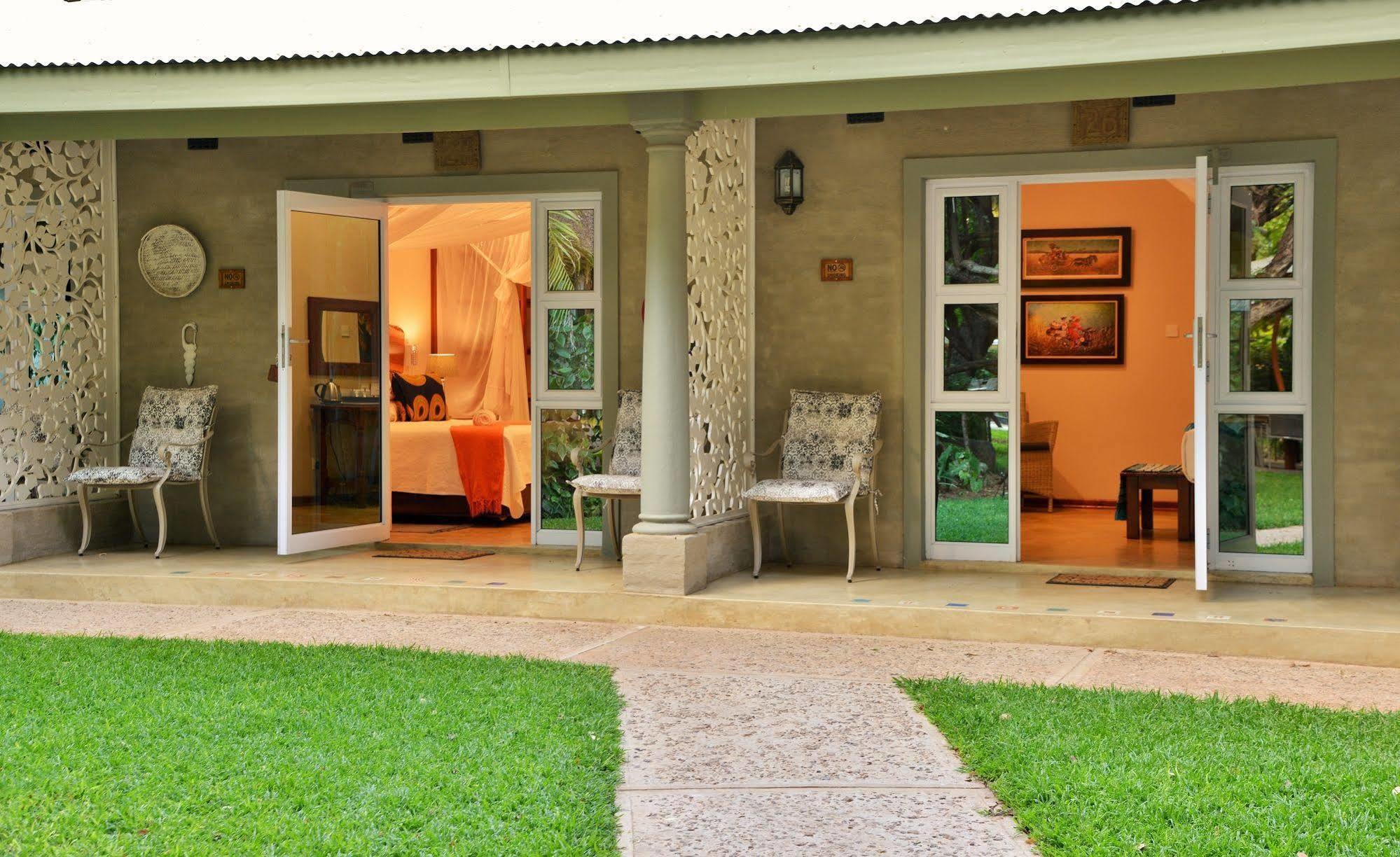 Bayete Guest Lodge Victoria Falls Exterior photo